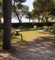 10m dalla spiaggia con piscina e parcheggio al coperto - B&B Lignano Sabbiadoro