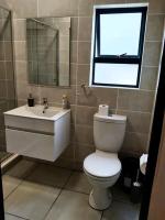 Luxury 1BR at Blyde Lagoon WiFi & security - B&B Pretoria