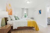Spacious House on Sunset Lake 4 BR, 2 BA Unit2 - Ferienwohnung Braintree