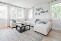 Spacious House on Sunset Lake 4 BR, 2 BA Unit2 - Ferienwohnung Braintree