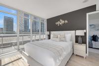 Sleek Downtown Oasis Modern Retreat in Toronto - B&B Toronto