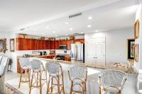 Sunny condo with pool and tennis court access - Chambres d'hôtes Santa Rosa Beach