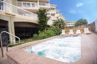 Ocean & Pool View - Top Floor - 2 Pools - Hot Tub - GYM - Tennis ct - Cruise Parking included Shoreline Stays 9303 - Bed and Breakfast Galveston