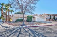 Charming & Stylish home, near golf course! - B&B Las Vegas