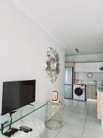 Luxury 1BR at Blyde Lagoon WiFi & security - B&B Pretoria