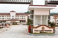 2Bedroom Suite Merlot Near Twinlakes Tagaytay - Bed and Breakfast Alfonso