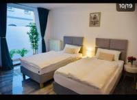 Apartmenthaus Döbeln Zentrum 01 - B&B Döbeln