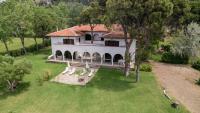Hacienda Beachfront Villa, Spathies - Chambres d'hôtes Níkiti