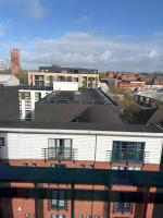 Stunning 2Bed City Centre Flat- Ensuite- Canal Views - Chambres d'hôtes Birmingham