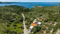 Holiday Home Roza with Whirlpool by Villas Guide - B&B Vela Luka