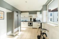 250qm Tischtennis Tischkicker Zentral - B&B Hamburg