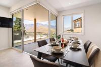 Queenstown Views - Spa Pool - Sunny Deck - Bed and Breakfast Queenstown