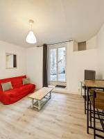 Appartement avec terrasse au coeur d'Aurillac - Bed and Breakfast Aurillac