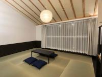 Japanese-Style Room