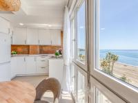 Hanami Avenida de España Oceanfront - B&B Estepona