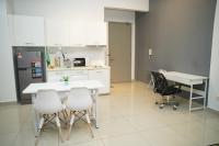 cozy luxury studio cyberjaya wifi netflix free parking 232 - B&B Cyberjaya