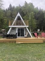 Chalet Le Pointu - St-Lawrence River View - Bed and Breakfast Rivière-du-Loup