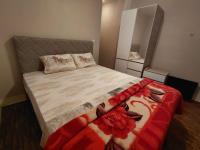 Shady Escape - Terrace Apartment - B&B Petrovac na Moru