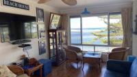 Calm Waters Unit 11 - Bed and Breakfast Golden Beach