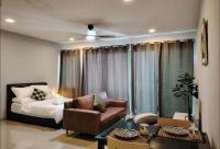M Suite at Trefoil Setia Alam - B&B Setia Alam