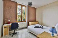 Duplex Spacieux avec Terrasse Privée au Calme - B&B Villeurbanne