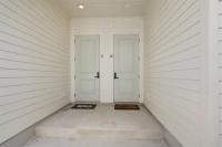 3BR Townhome - Sleeps 6 - Pool - Bed and Breakfast Pass Christian