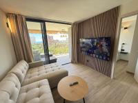 Moderno apartamento con terraza, piscina y vistas al mar by Turihome - B&B Alicante