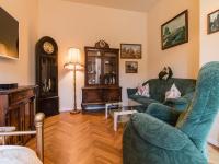One-Bedroom Apartment with Garden View