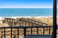 Boardwalk Breeze Oceanfront Pool Villa - B&B Carolina Beach