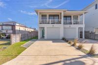 Walk to Beach & Trails Modern Cozy Retreat Villa - B&B Carolina Beach