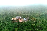 Coffee Crown Homestay - 1km to Falls, Estate, Home Food - Chambres d'hôtes Sakleshpur