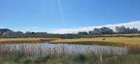Vista al golf y piscina - B&B Sucina