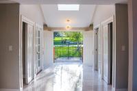 Serene Private Home, Light-Filled, Hot Tub, Deck - B&B Chester