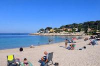 Cap et Soleil Peaceful Private Garden, 2 Terraces, Pool, Garage, 5 Min Walk to Beach - Bed and Breakfast Antibes