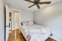 Fire Pit and Patio Creekside Cabin in Eagle Rock! - B&B Eagle Rock