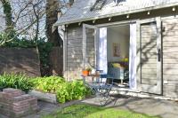 Romantic Riverside Stay - Walk to City & Dining - Ferienwohnung Christchurch