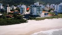 Apartamento El Paraíso na Praia de Palmas - 30 metros da Praia - Bed and Breakfast Governador Celso Ramos