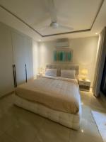 1 BHK Luxury apartment in Zameen Auram, Gulberg - Chambres d'hôtes Lahore