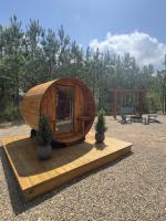 Private Romantic HotTub, Soaking Tub, King Bed - B&B Broken Bow