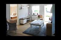 Ferienhaus Nanny Und Helene - B&B Uphusum