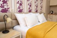 Studio with Sofa Bed