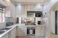 Elyon Suites - Ferienwohnung Kempton Park
