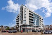 12th Street Apartment • City Centre • Balcony • Free Parking • Fast WiFi • Yoko Property - Chambres d'hôtes Milton Keynes