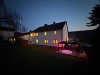 Ferienhaus mit Whirlpool, Garten und großer Terrasse ruhig privat - B&B Herbstein