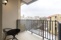 3-160 Yaroslaviv Grad, Bulvarno Kudriavska 17, Kyiv centre, Golden Gate metro nearby, fantastic city view, 15 kW backup power, Petrovdim Apartment - Chambres d'hôtes Kiev