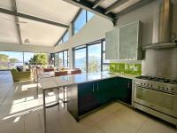 Villa Ilaria - Light-filled Oceanfront Retreat - B&B Gordon’s Bay