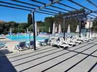 Appartement avec piscine Résidence AQUALIA - Bed and Breakfast Balaruc-les-Bains