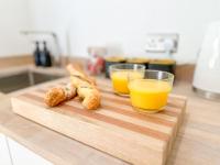 New - Luxury City Centre Oasis - Free Private Parking - B&B Canterbury