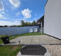 Studio avec terrasse et jardin - B&B Roissy-en-Brie