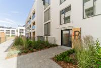 Coastline Residence - Designer Seaside Apartment with Pool, 2-Minute Walk to the Beach - Chambres d'hôtes Łukęcin